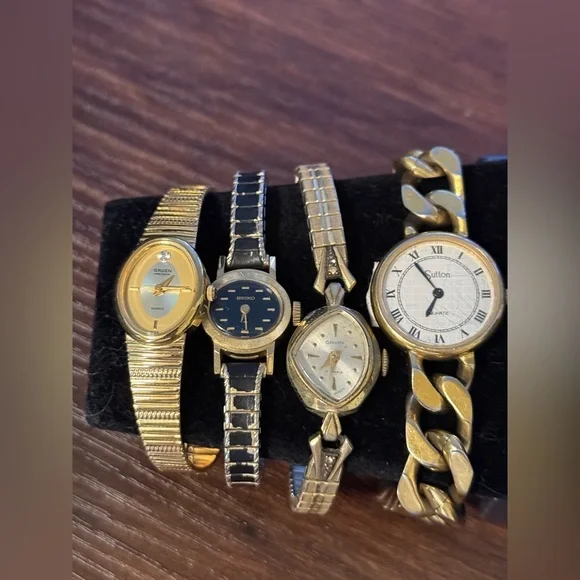 Lot of untested / broken watches and watch accessories